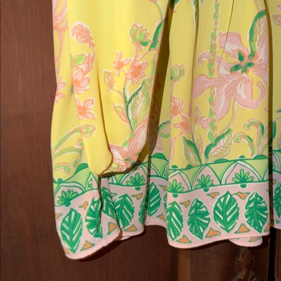 Lilly Pulitzer Floral Yellow and pink Blouse XL - Picture 3 of 6